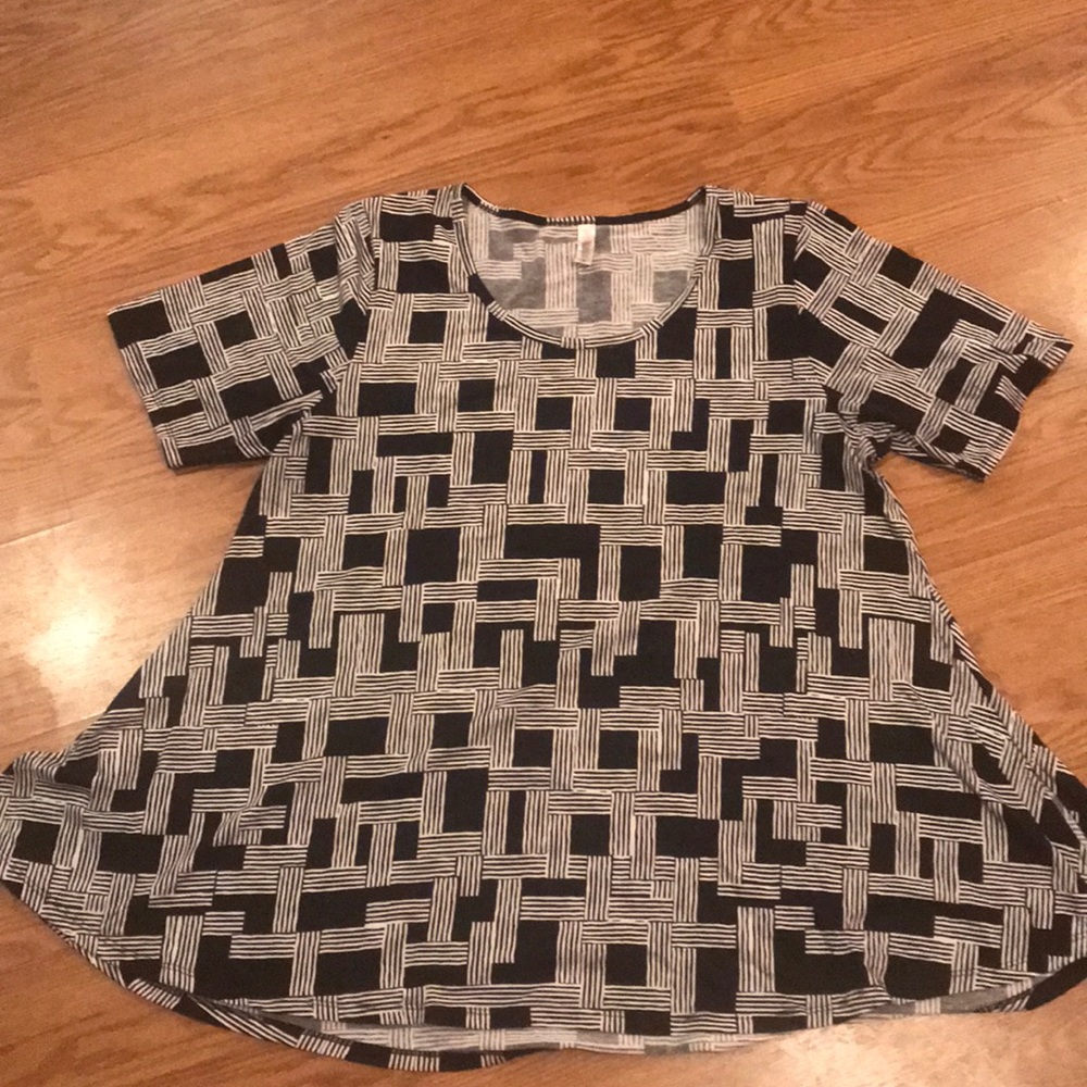 LuLaRoe Perfect T